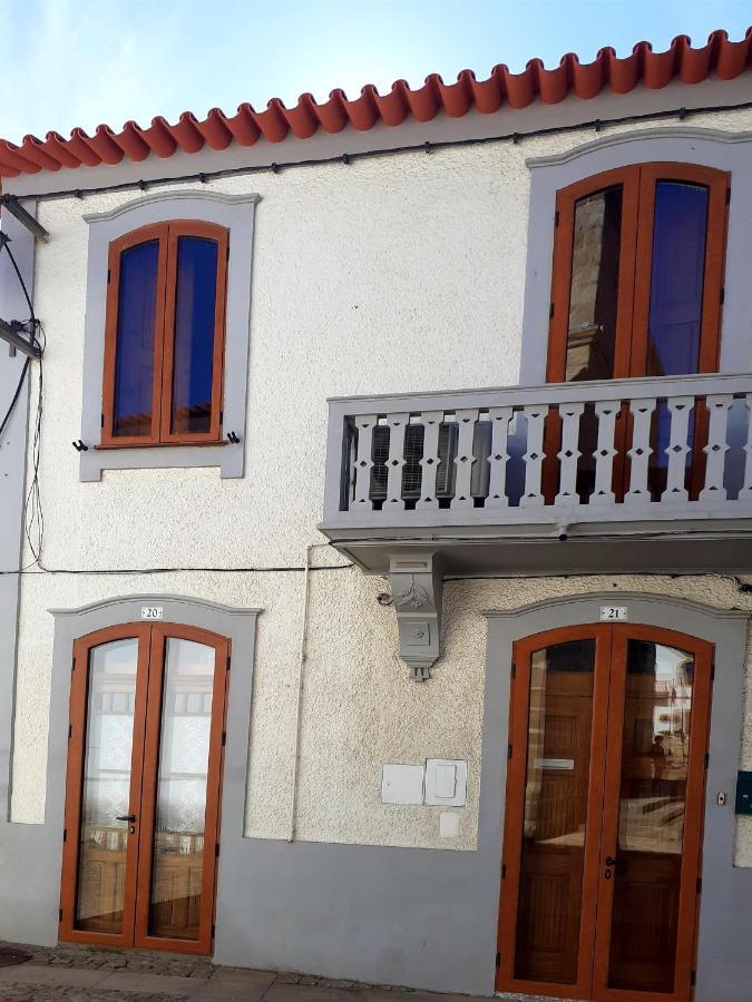 הוילה וילה נובה דה פוז קואה Casa Do Largo Da Igreja מראה חיצוני תמונה